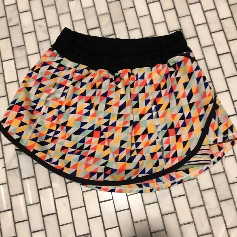 Lululemon seawheeze RARE track attack skirt sz 2